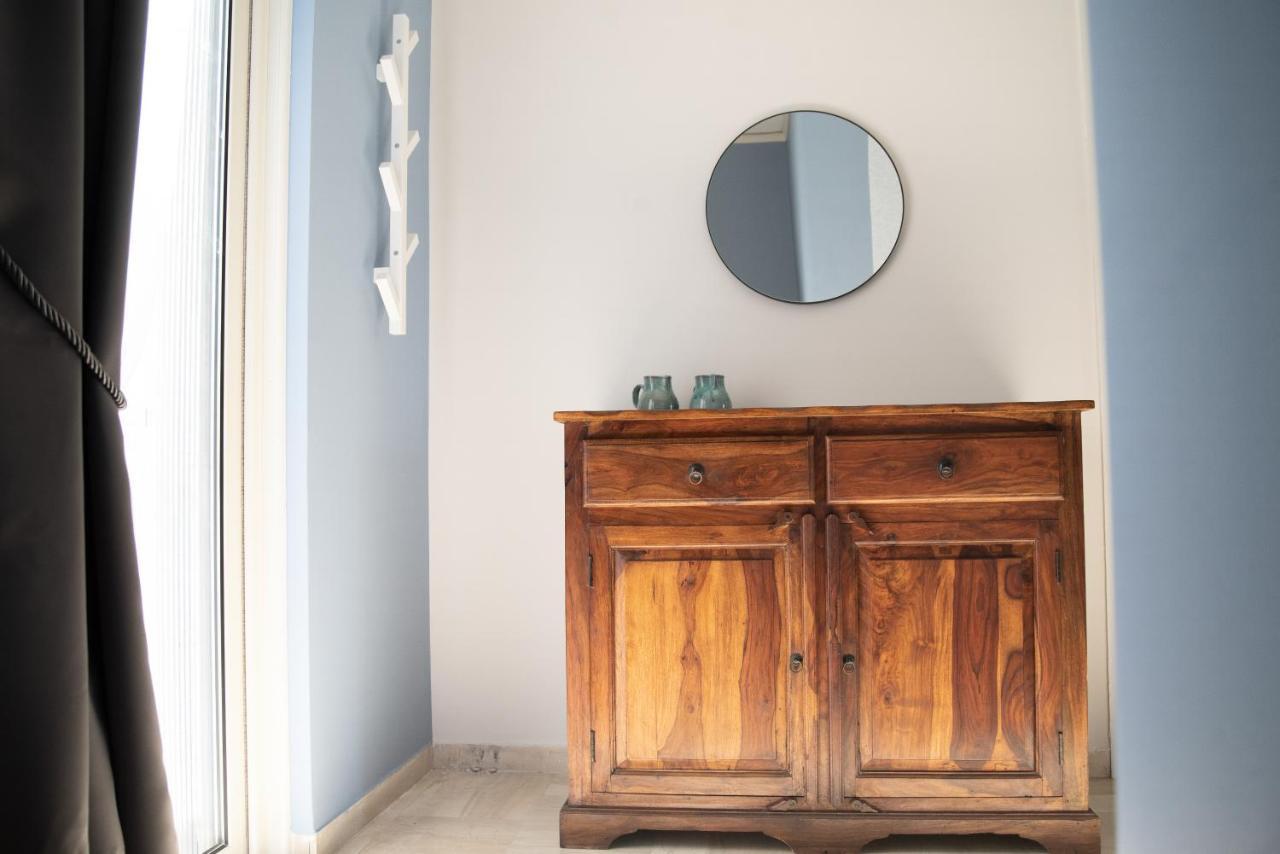 Naiads Nest - The Blue Wave Apartment Varkiza Bagian luar foto