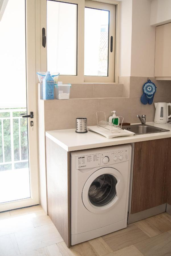 Naiads Nest - The Blue Wave Apartment Varkiza Bagian luar foto