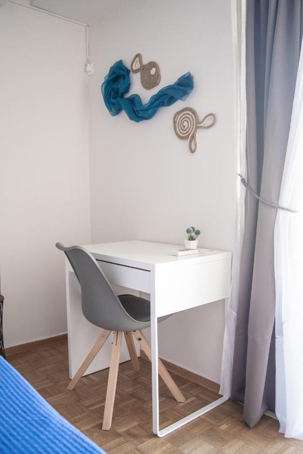Naiads Nest - The Blue Wave Apartment Varkiza Bagian luar foto